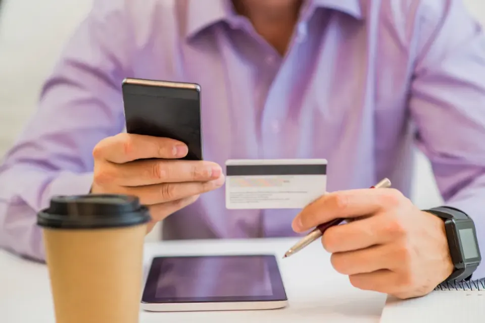 Kirim Saldo Dompet Digital Antara GoPay dan OVO 2026, Rincian Kode, Biaya, dan Prosedurnya